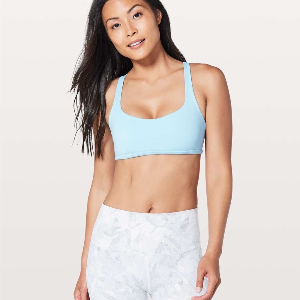 Lululemon blue glow free to be bra size 2